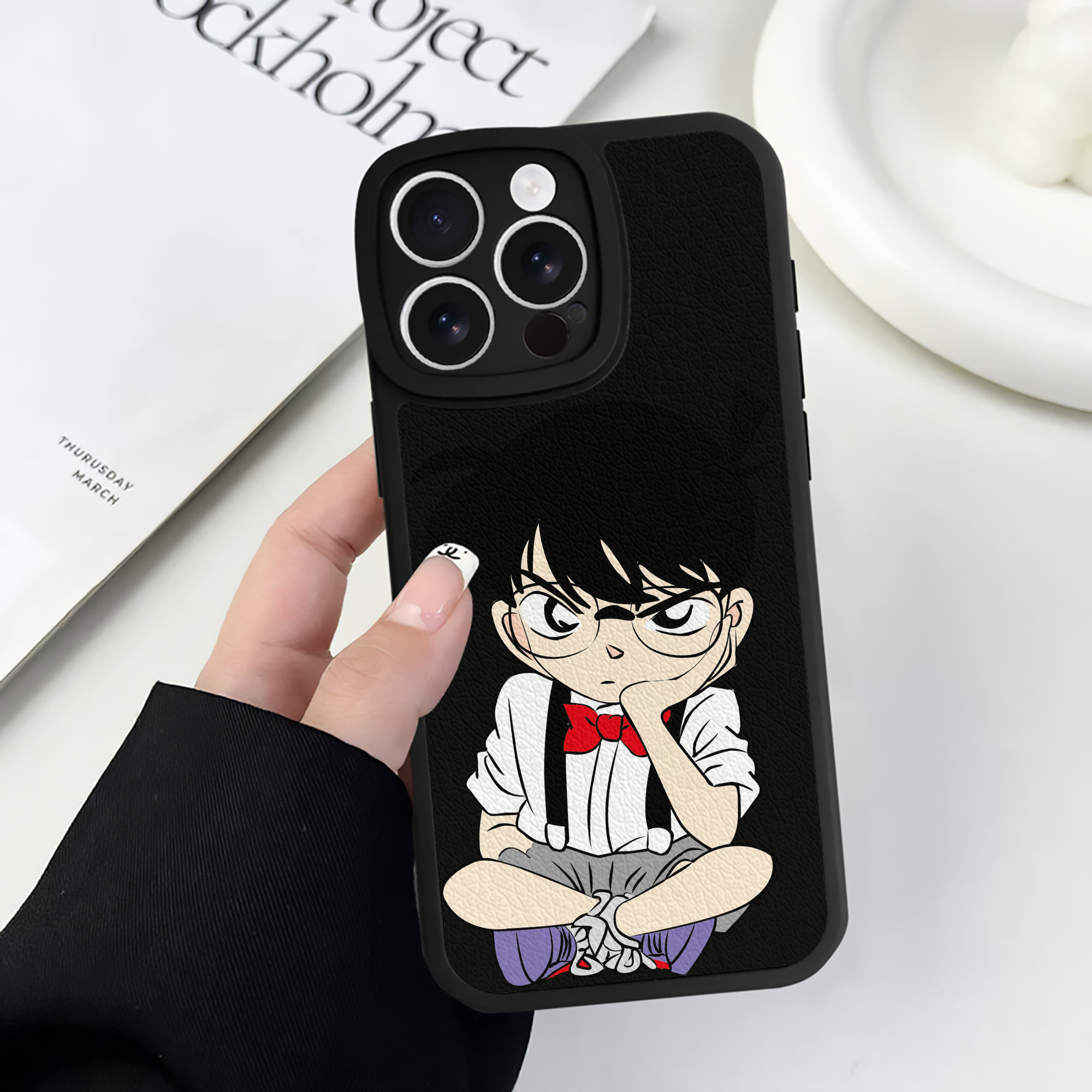 （画像用） 名探偵コナン 江戸川 コナン Detective Conan Conan Edogawa 【iPhone 16シリーズ対応】シリコンスマホケース（レザー調） 材質：シリコン